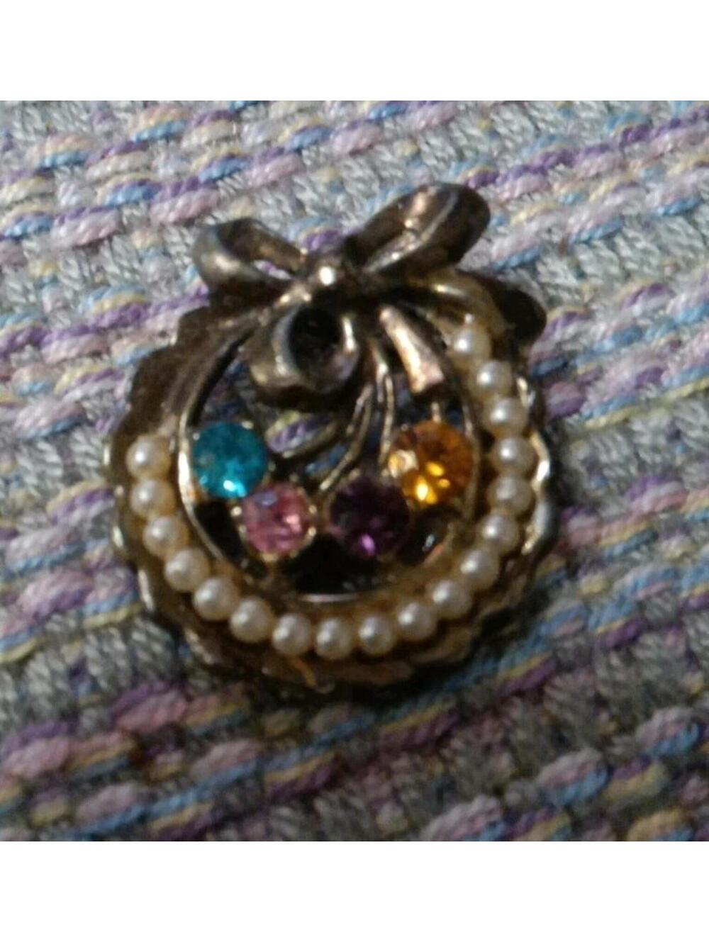 Pot Meatal Broch Missing A Few Faux Pearls